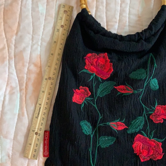 🌹EMBROIDERED ROSE HOBO BAG🌹 - Picture 9 of 11